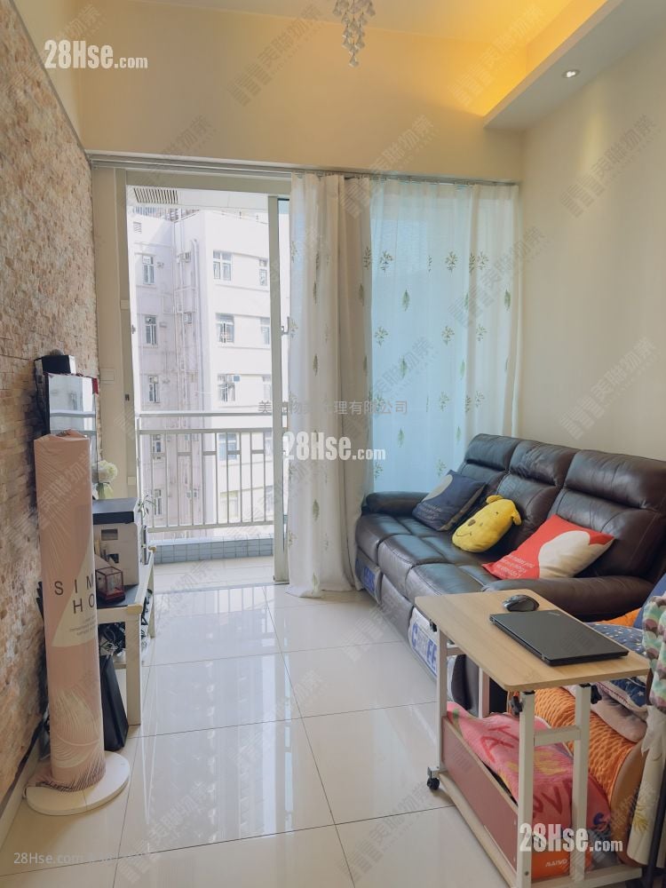 One New York Sell 2 Bedrooms , 1 Bathroom 460 ft²