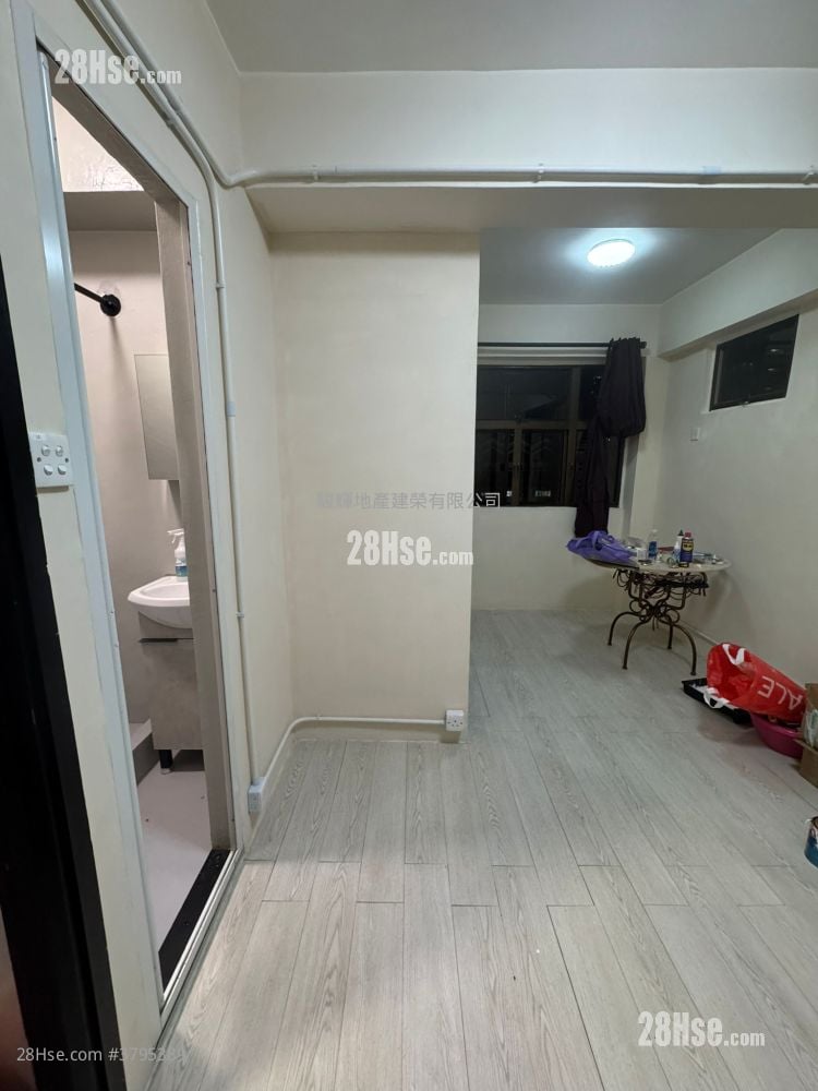 Kai Wan Building Rental 1 Bedroom , 1 Bathroom 228 ft²