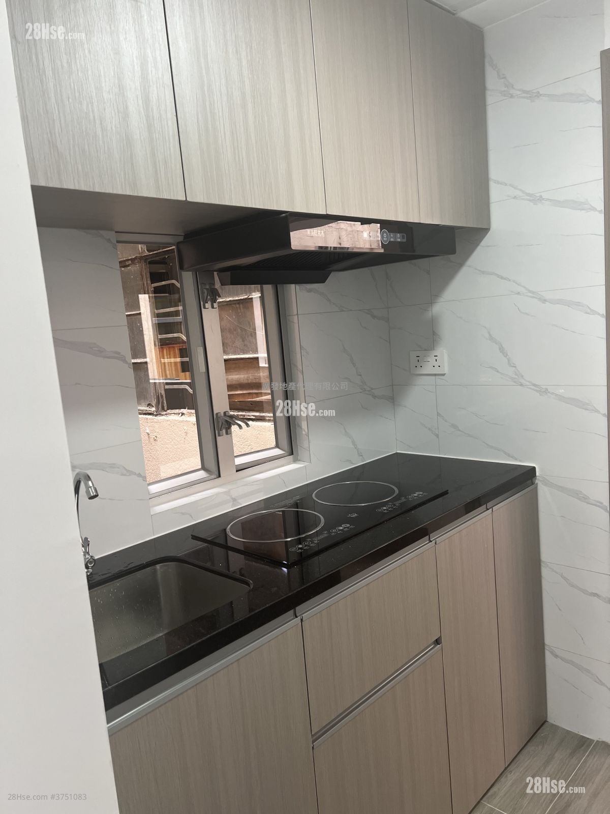 Peony House Sell 3 Bedrooms , 1 Bathroom 395 ft²