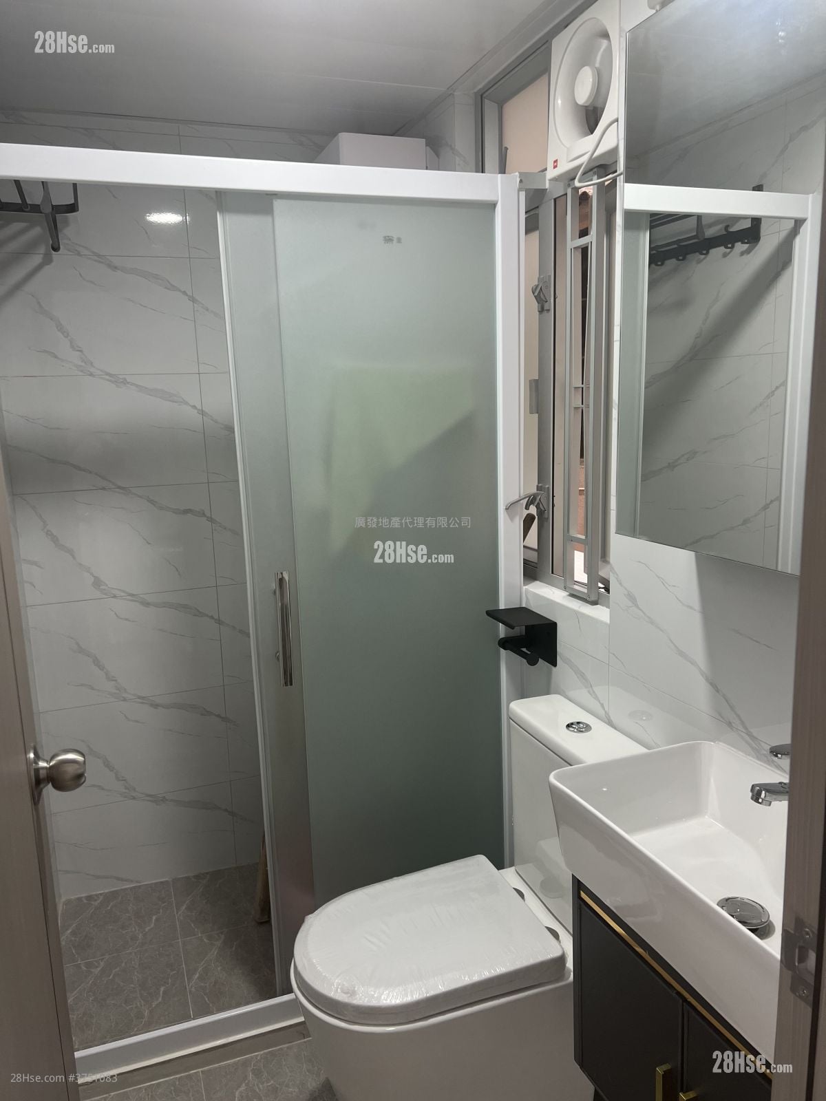 Peony House Sell 3 Bedrooms , 1 Bathroom 395 ft²