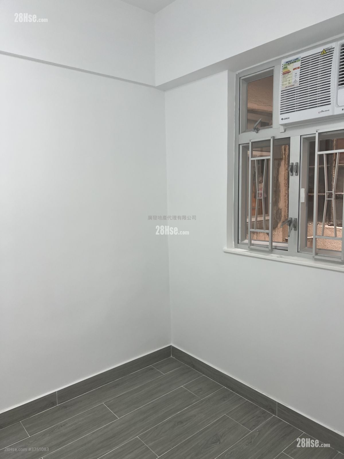 Peony House Sell 3 Bedrooms , 1 Bathroom 395 ft²