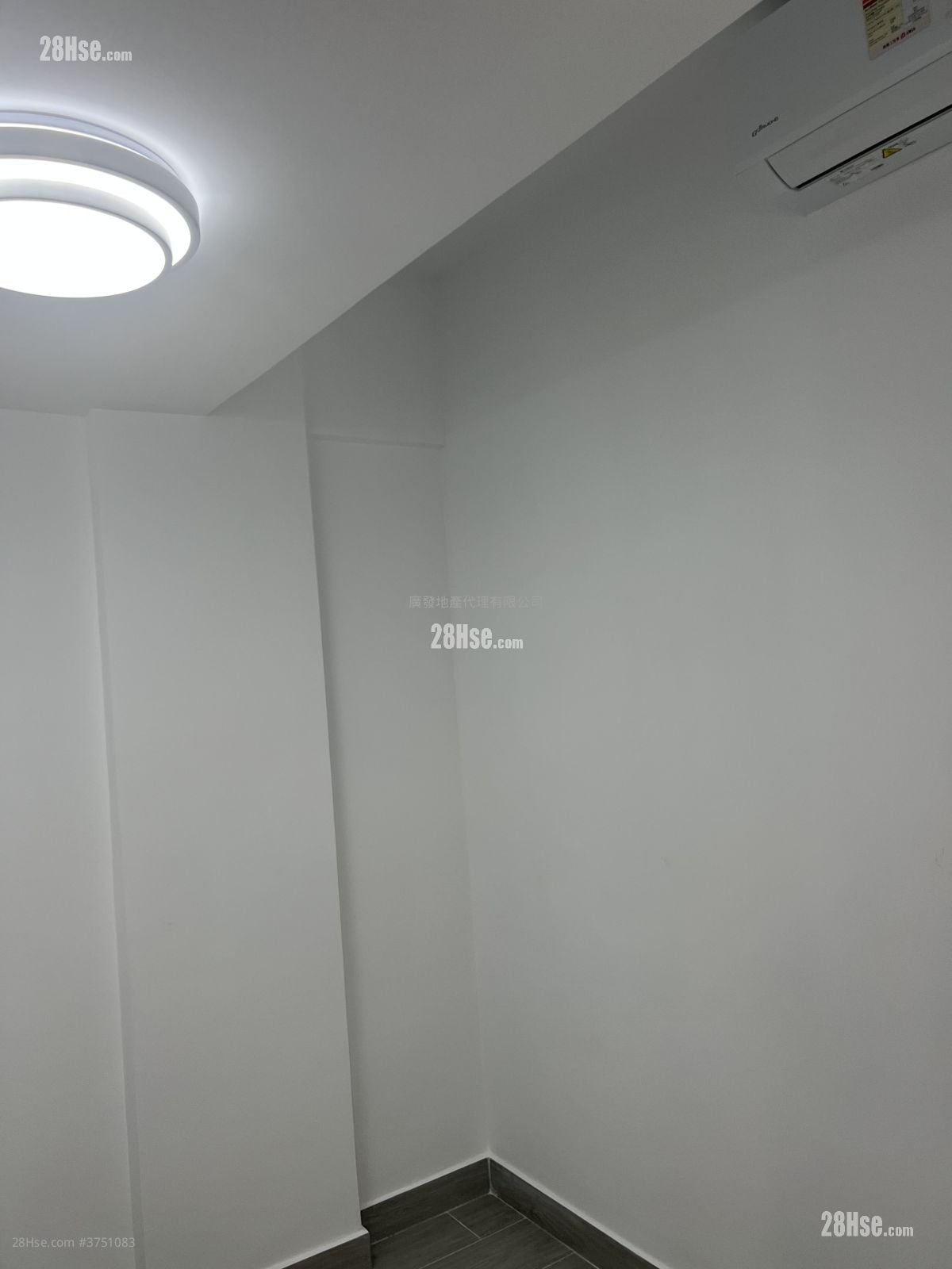 Peony House Sell 3 Bedrooms , 1 Bathroom 395 ft²