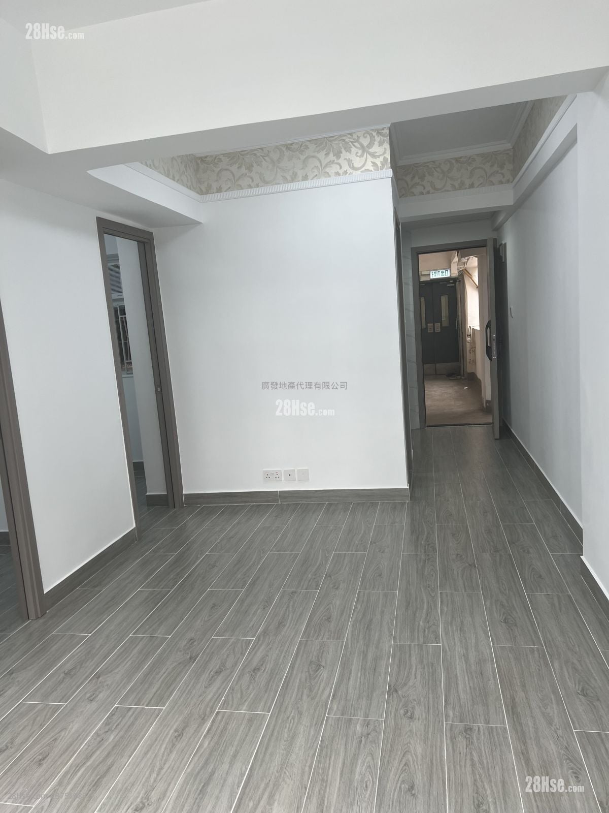 Peony House Sell 3 Bedrooms , 1 Bathroom 395 ft²