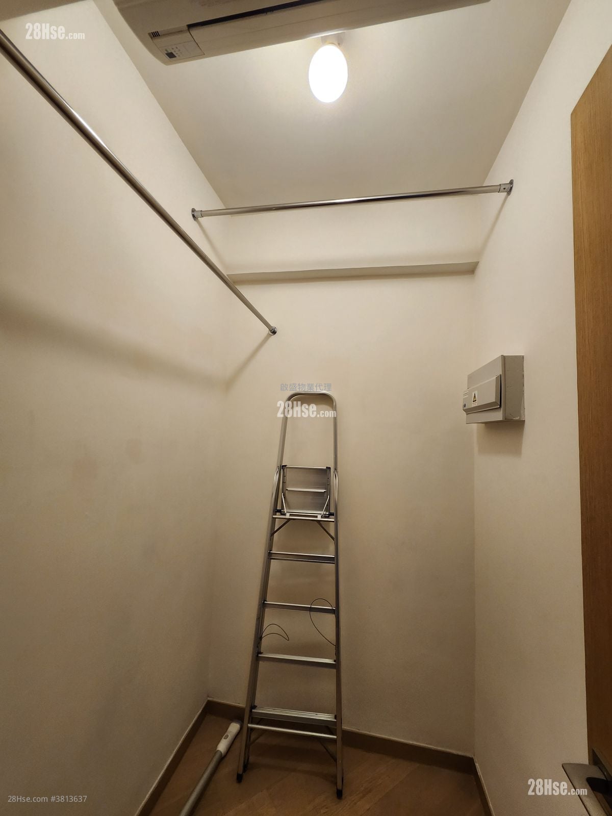 One Kai Tak(Ii) Sell 3 Bedrooms , 2 Bathrooms 799 ft²