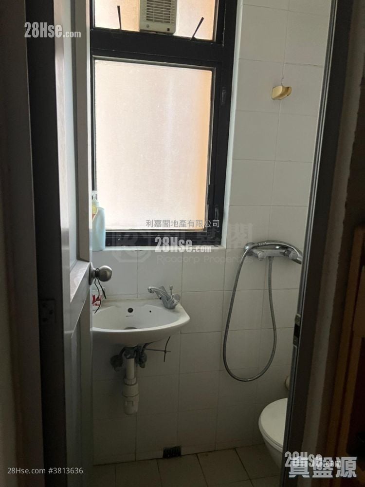 No.1 Ho Man Tin Hill Sell 4 Bedrooms , 3 Bathrooms 1,481 ft²