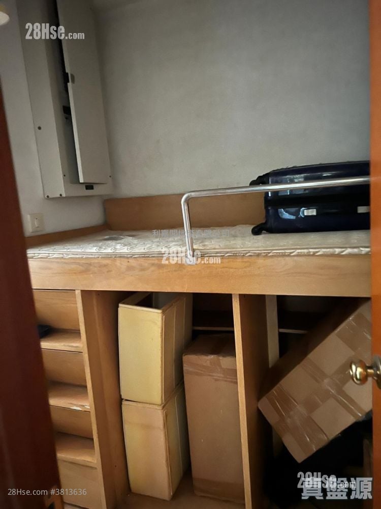 No.1 Ho Man Tin Hill Sell 4 Bedrooms , 3 Bathrooms 1,481 ft²