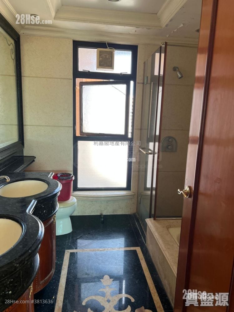 No.1 Ho Man Tin Hill Sell 4 Bedrooms , 3 Bathrooms 1,481 ft²