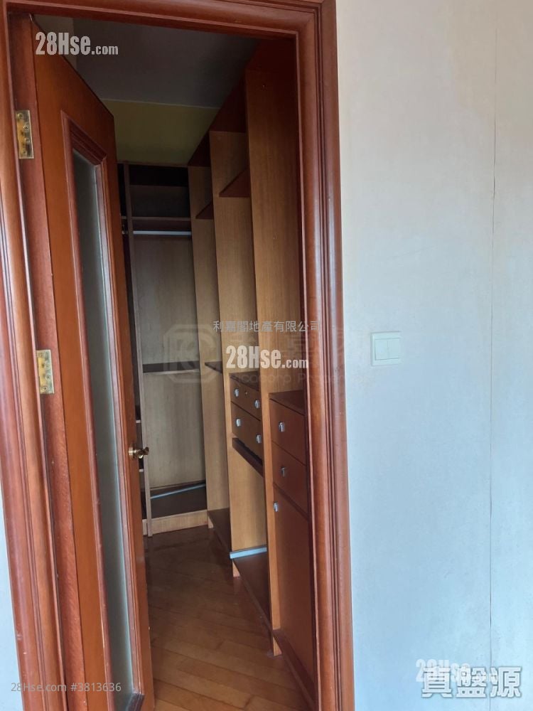 No.1 Ho Man Tin Hill Sell 4 Bedrooms , 3 Bathrooms 1,481 ft²