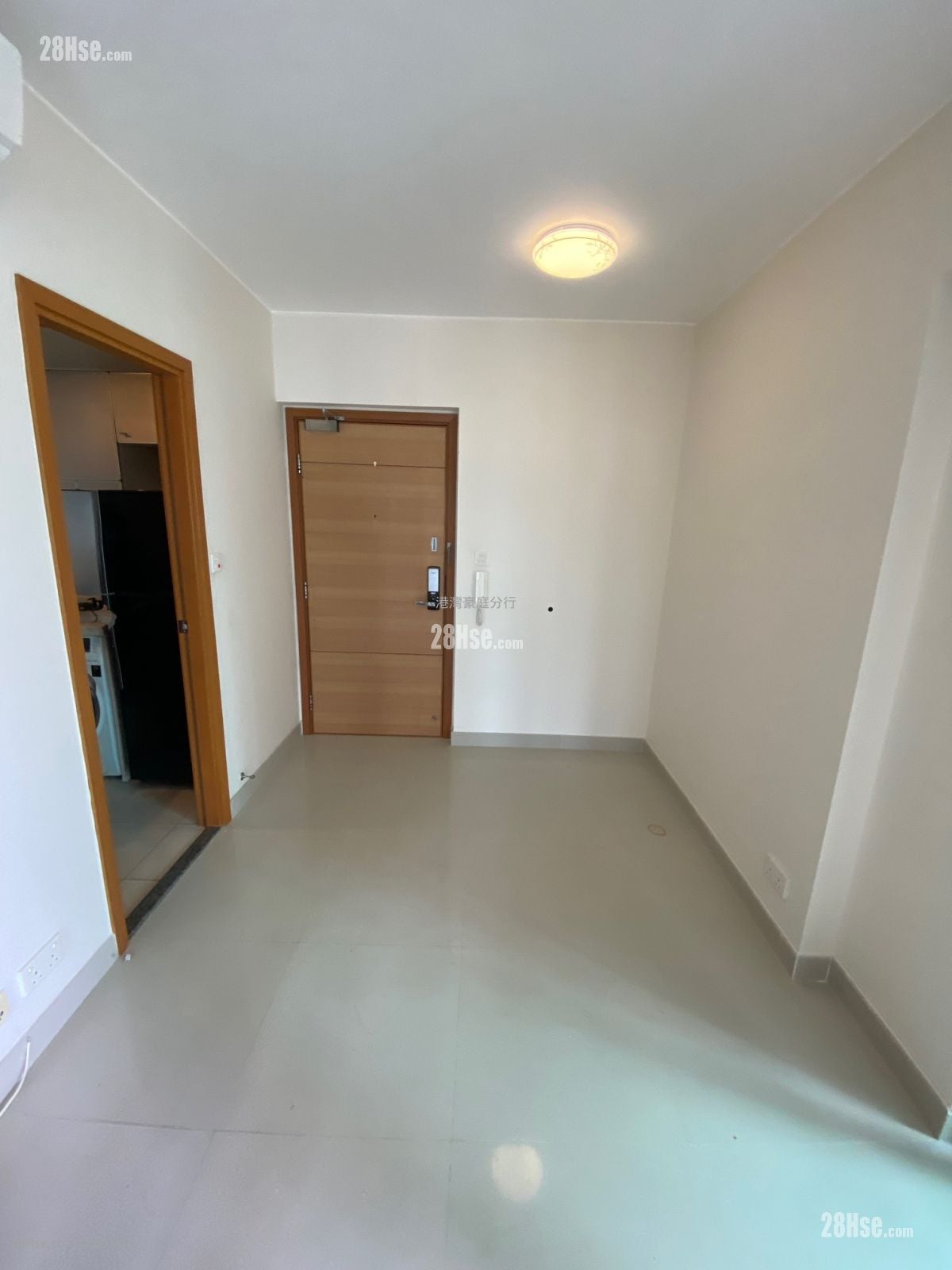 港湾豪庭 租盘 2 房 , 1 浴室 369 平方尺