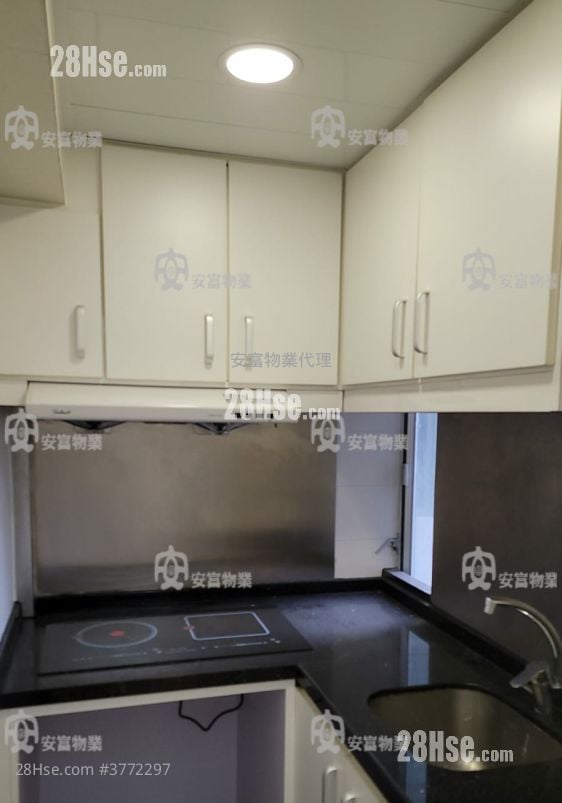 Tai Po Building Sell 2 Bedrooms , 1 Bathroom 313 ft²