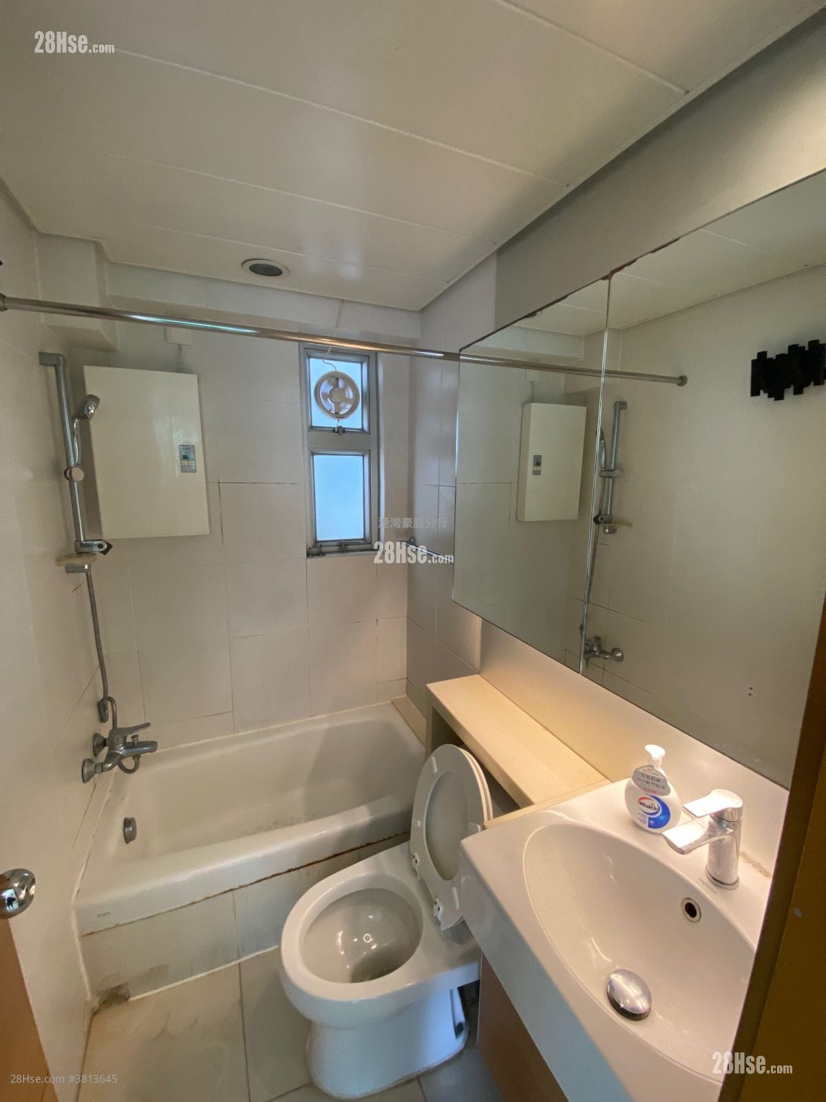 港湾豪庭 租盘 2 房 , 1 浴室 369 平方尺