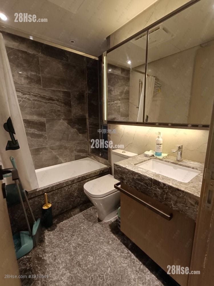 Malibu Sell 2 Bedrooms 435 ft²