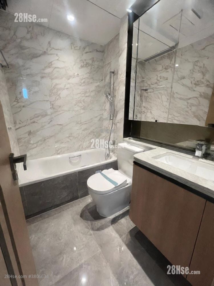 Grand Mayfair  Sell 2 Bedrooms , 1 Bathroom 445 ft²