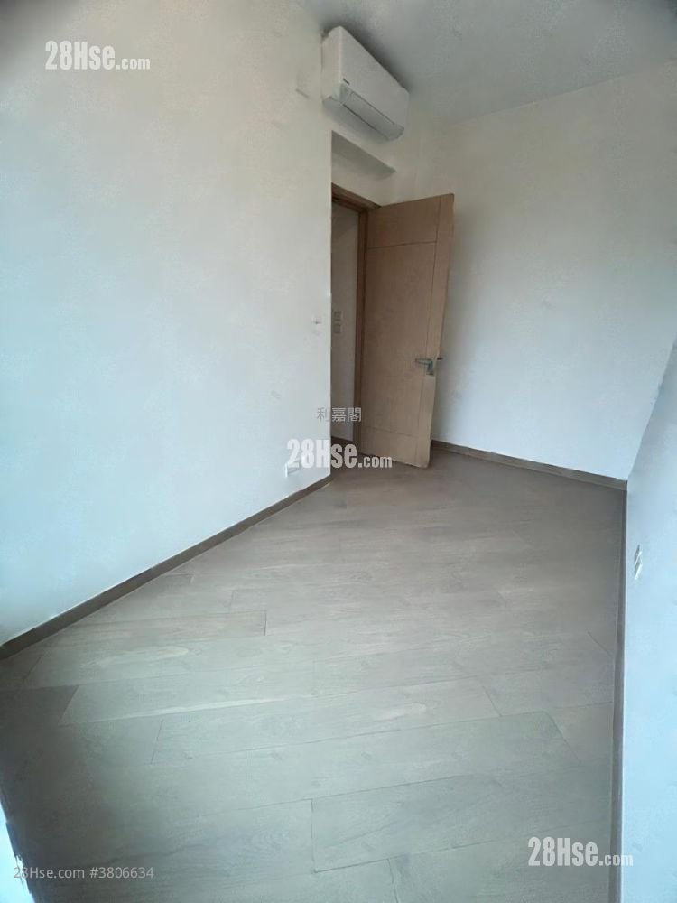 Grand Mayfair  Sell 2 Bedrooms , 1 Bathroom 445 ft²