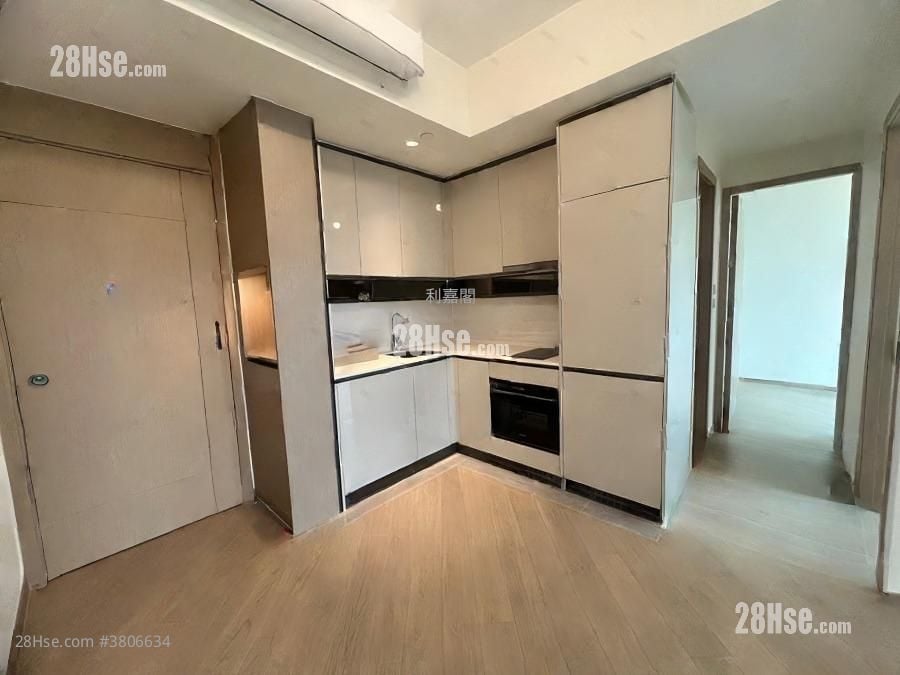 Grand Mayfair  Sell 2 Bedrooms , 1 Bathroom 445 ft²