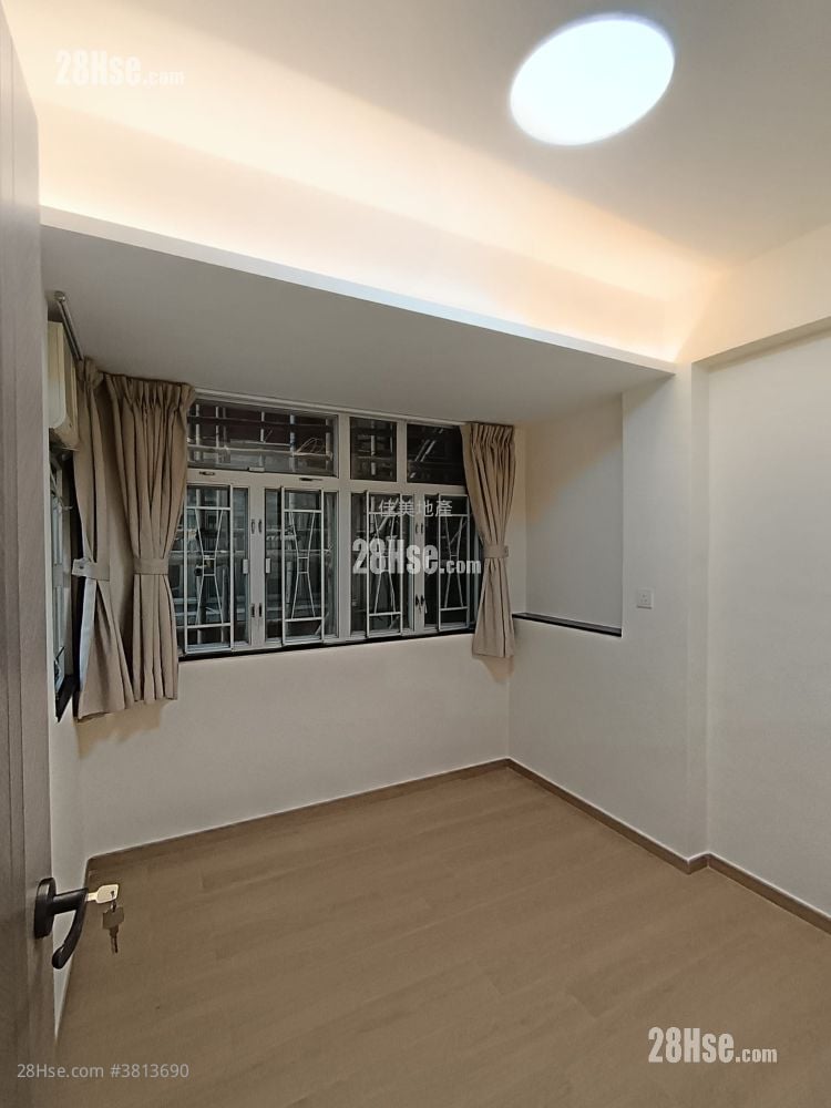 On Wo Gardens Sell 3 Bedrooms , 1 Bathroom 545 ft²