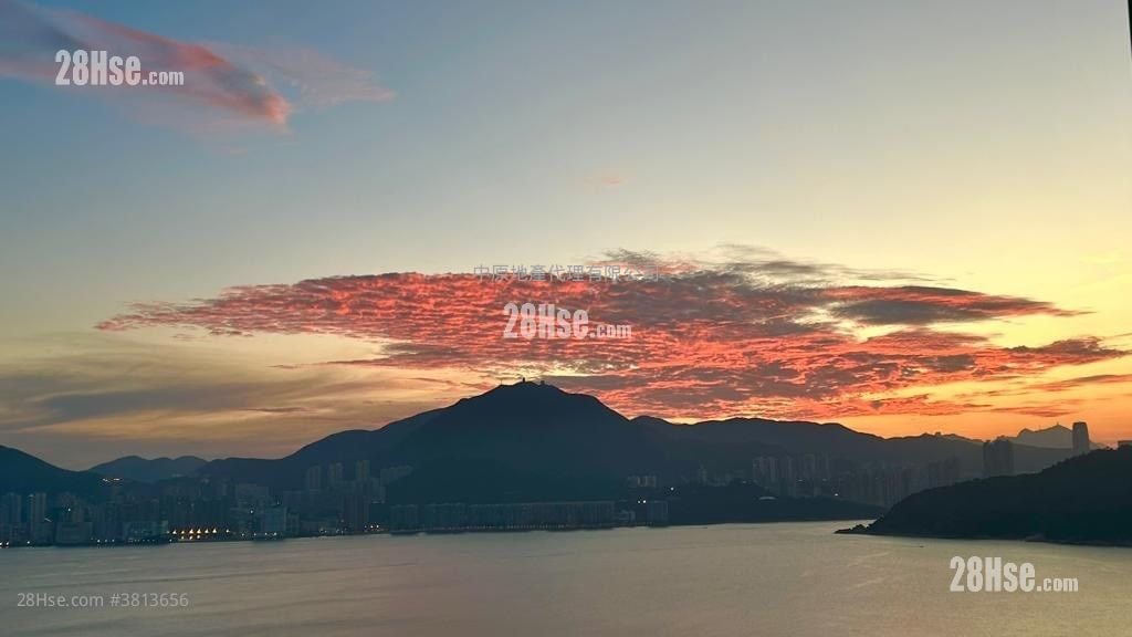 Lp10 Sell 4 Bedrooms , 3 Bathrooms 1,204 ft²