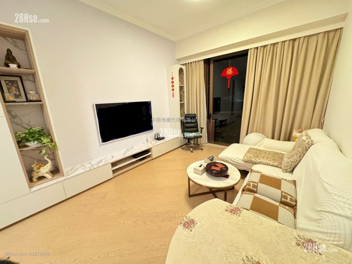 Lp10 Sell 4 Bedrooms , 3 Bathrooms 1,204 ft²