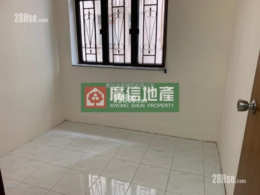 Shanghai Building Sell 2 Bedrooms , 1 Bathroom 497 ft²