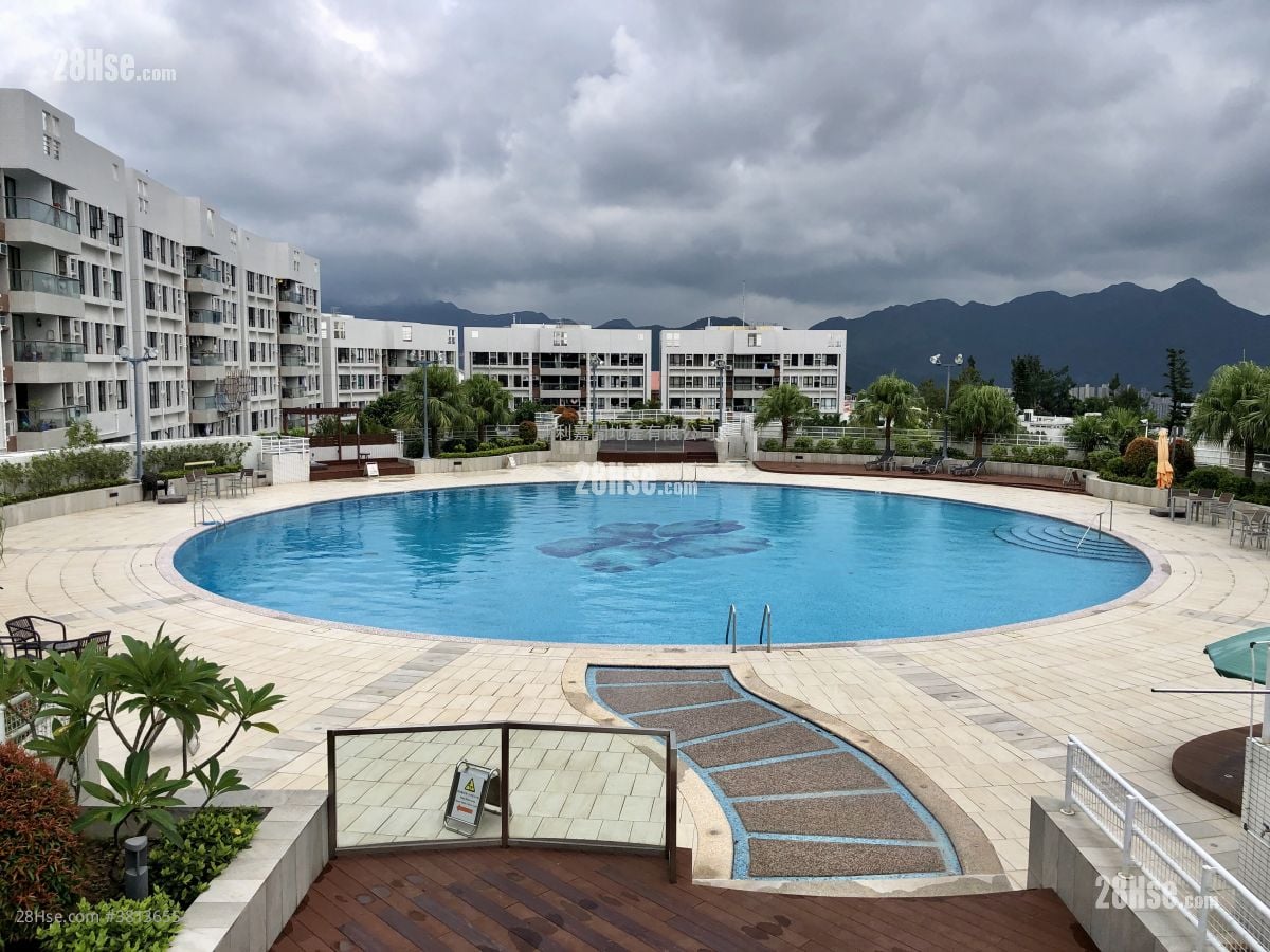 Greenwood Terrace Sell 3 Bedrooms , 3 Bathrooms 1,692 ft²