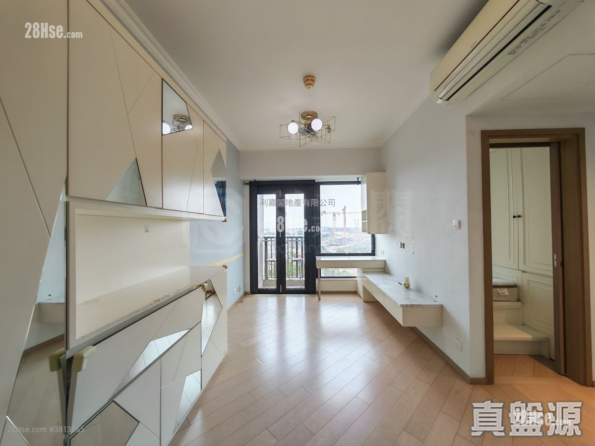 Twin Regency Sell 2 Bedrooms , 1 Bathroom 454 ft²