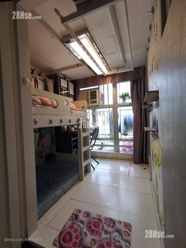 Ko Chun Court Sell 2 Bedrooms , 1 Bathroom 424 ft²