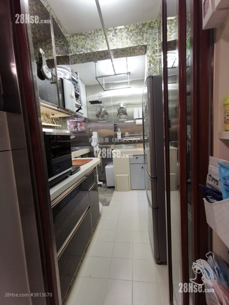 Ko Chun Court Sell 2 Bedrooms , 1 Bathroom 424 ft²