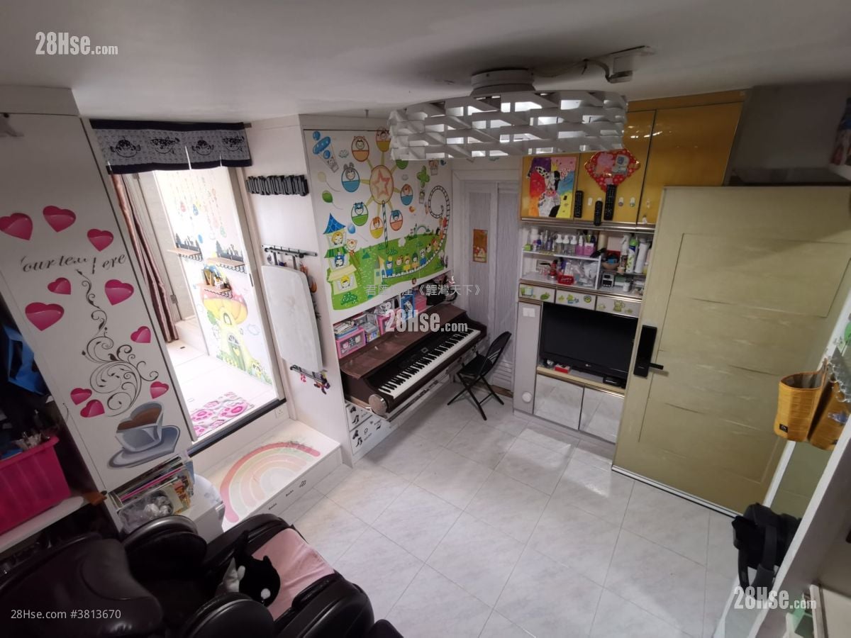 Ko Chun Court Sell 2 Bedrooms , 1 Bathroom 424 ft²