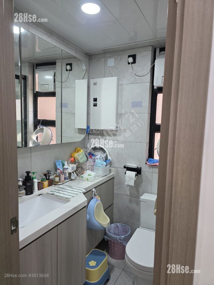 Sunshine City Sell 3 Bedrooms , 2 Bathrooms 519 ft²