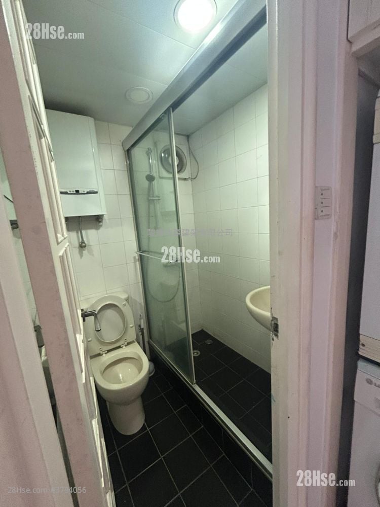 Hillwood Mansion Rental 2 Bedrooms , 1 Bathroom 420 ft²