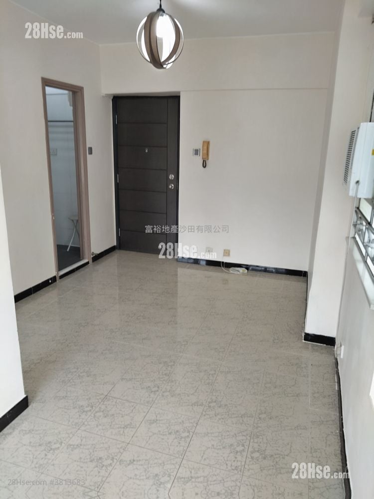 Golden Lion Garden Rental 1 Bedroom , 1 Bathroom 285 ft²