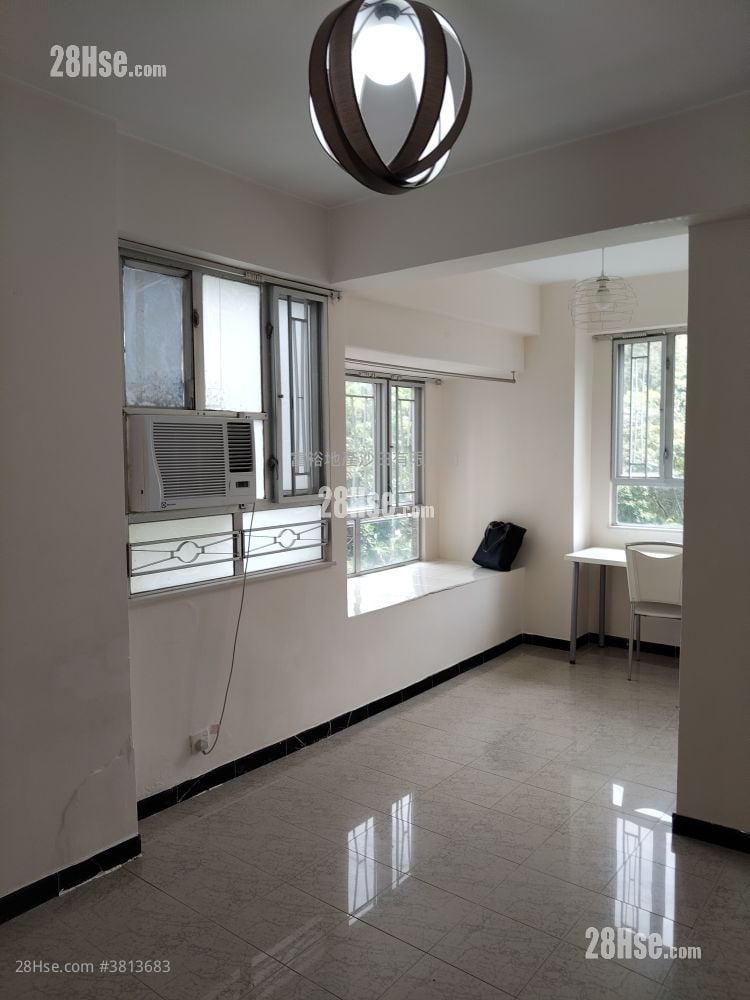 Golden Lion Garden Rental 1 Bedroom , 1 Bathroom 285 ft²