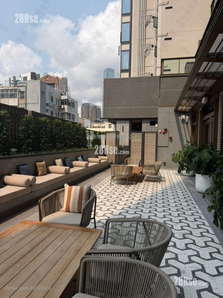 Topside Residence Rental 1 Bedroom , 1 Bathroom 272 ft²