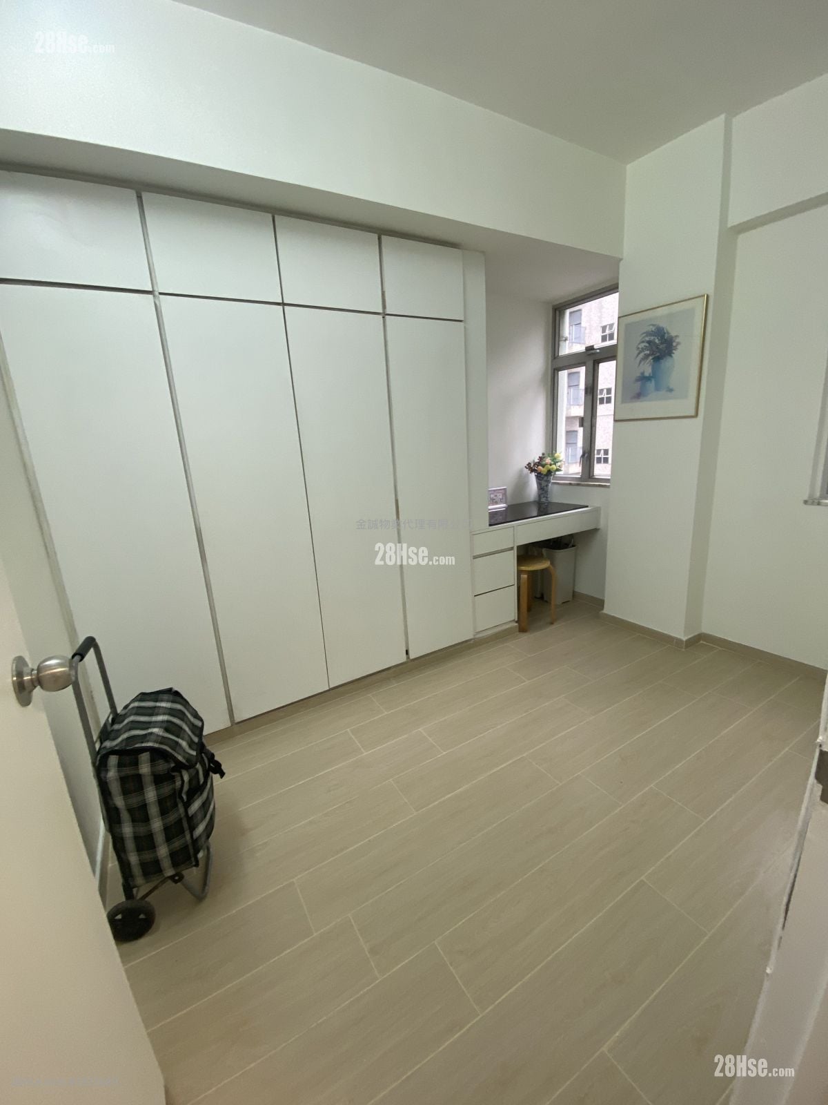 睡房 1: 僑發大廈 租盤 1 房 , 1 浴室 315 平方呎