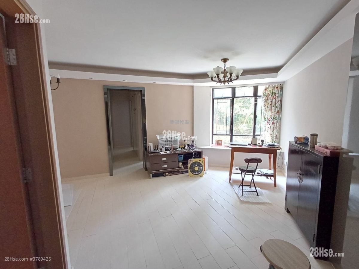 Kornhill Sell 3 Bedrooms 616 ft²