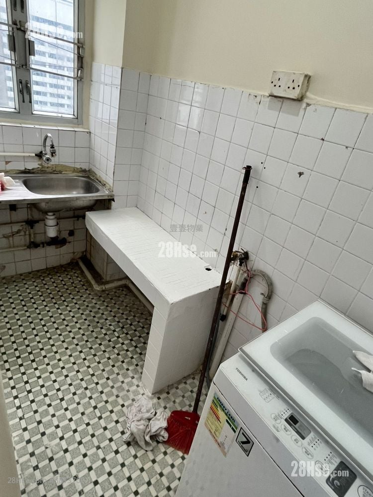 唐樓 租盤 1 房 , 1 浴室 260 平方呎