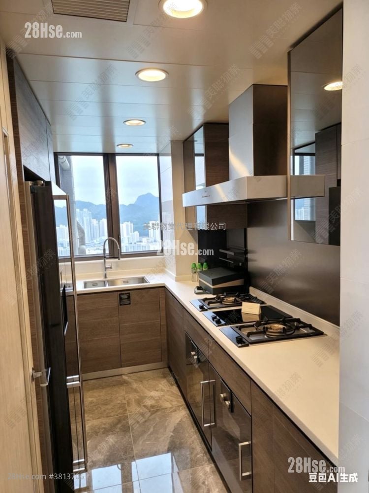 Sea To Sky 售盘 4 房 , 4 浴室 1,054 平方尺