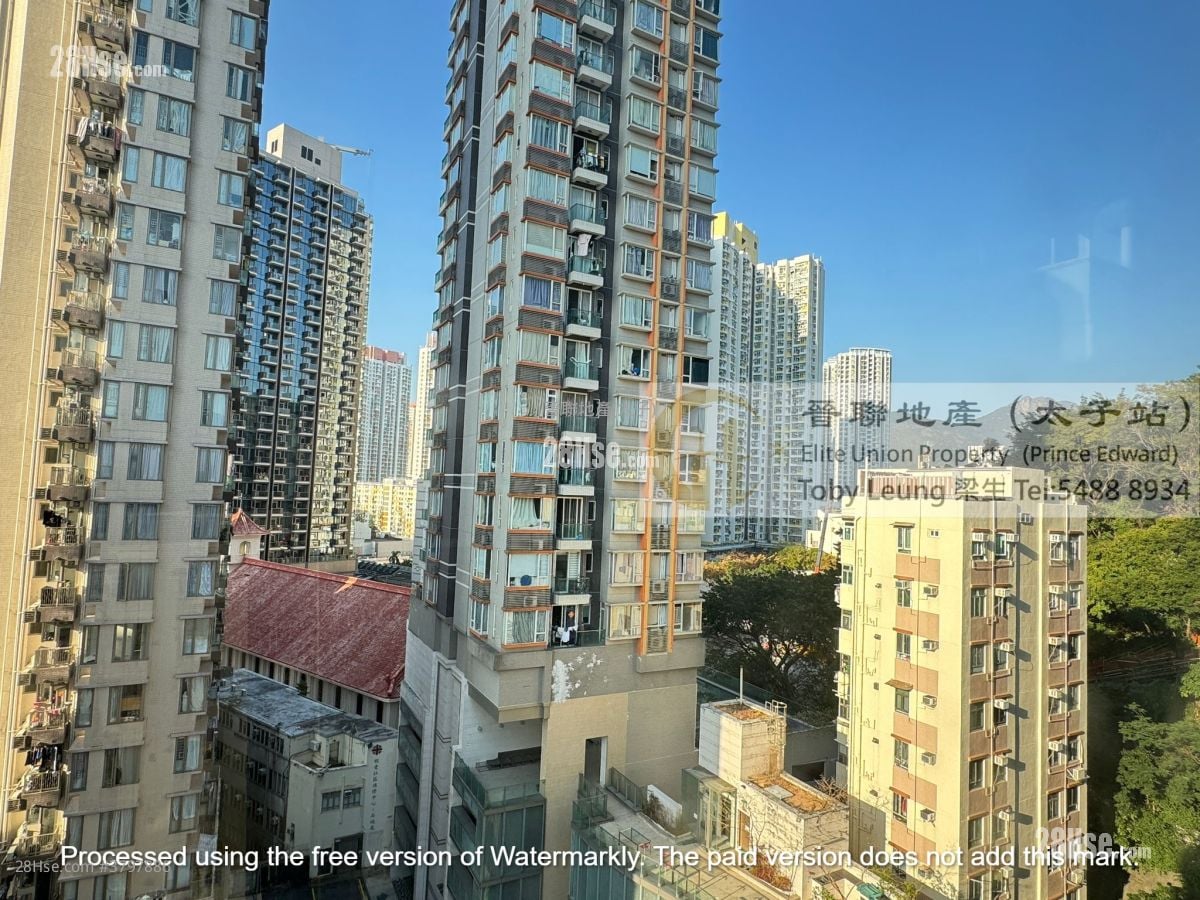 Wai Pont House Sell 2 Bedrooms , 1 Bathroom 292 ft²