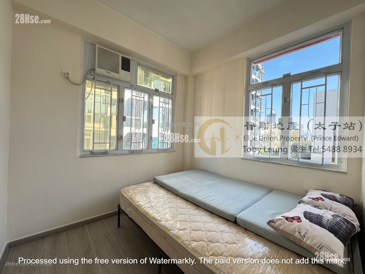 Wai Pont House Sell 2 Bedrooms , 1 Bathroom 292 ft²