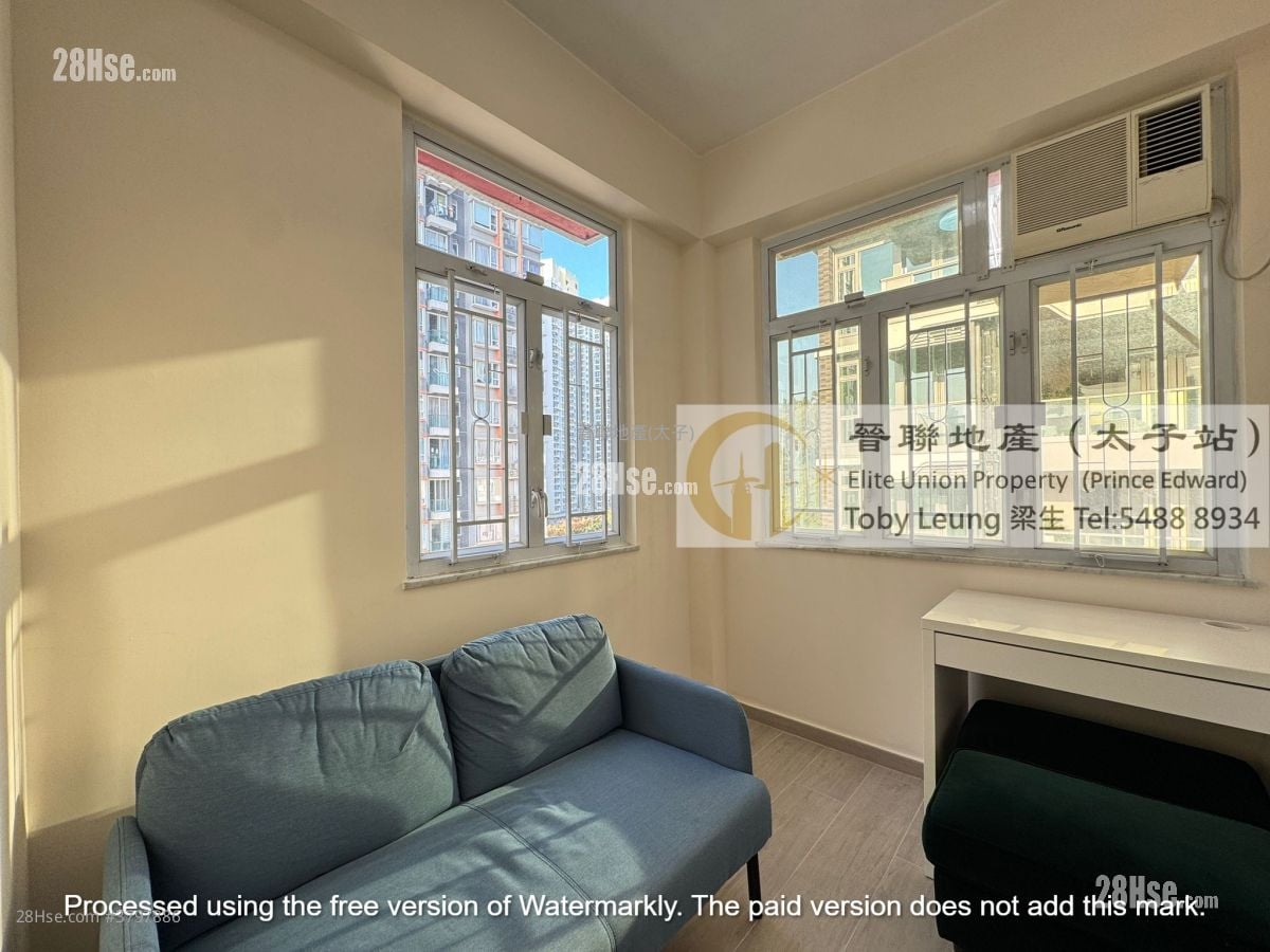 Wai Pont House Sell 2 Bedrooms , 1 Bathroom 292 ft²