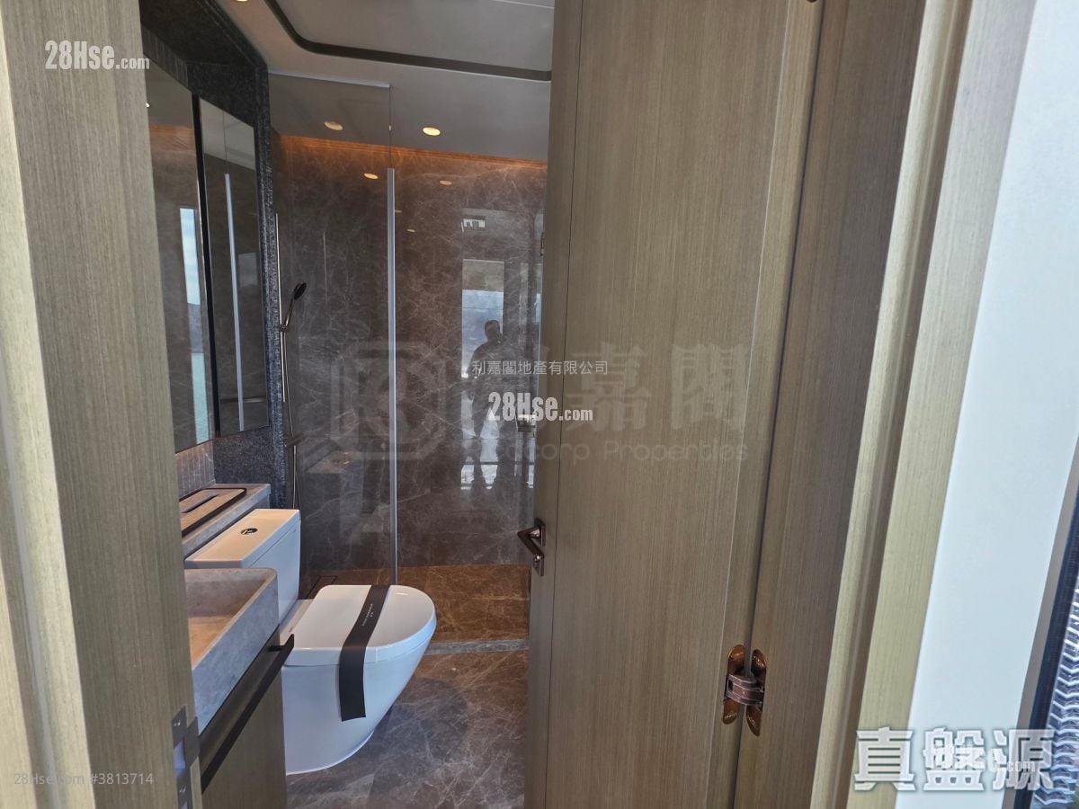 Pano Harbour Sell 5+ Bedrooms 2,729 ft²