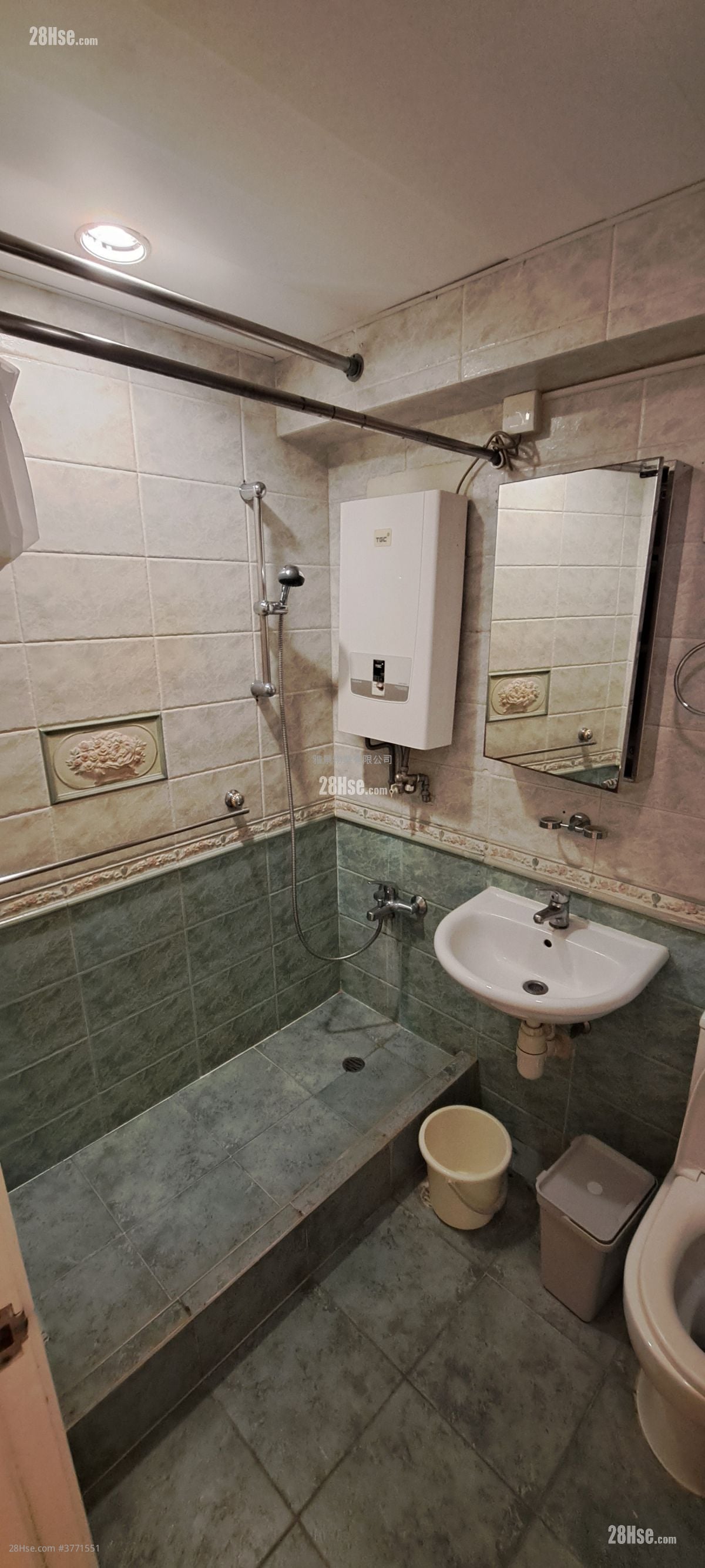 Full Wealth Gardens Rental 2 Bedrooms , 1 Bathroom 446 ft²