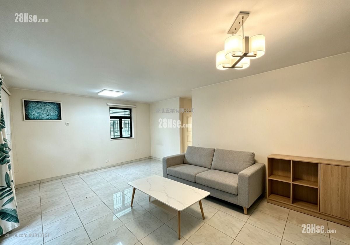 Village Sell 2 Bedrooms , 1 Bathroom 780 ft²