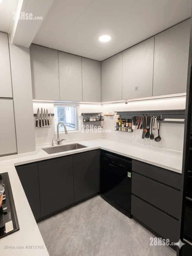 City One Shatin Sell 3 Bedrooms , 2 Bathrooms 853 ft²