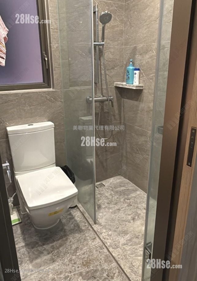 Centra Horizon Sell Studio , 1 Bathroom 243 ft²