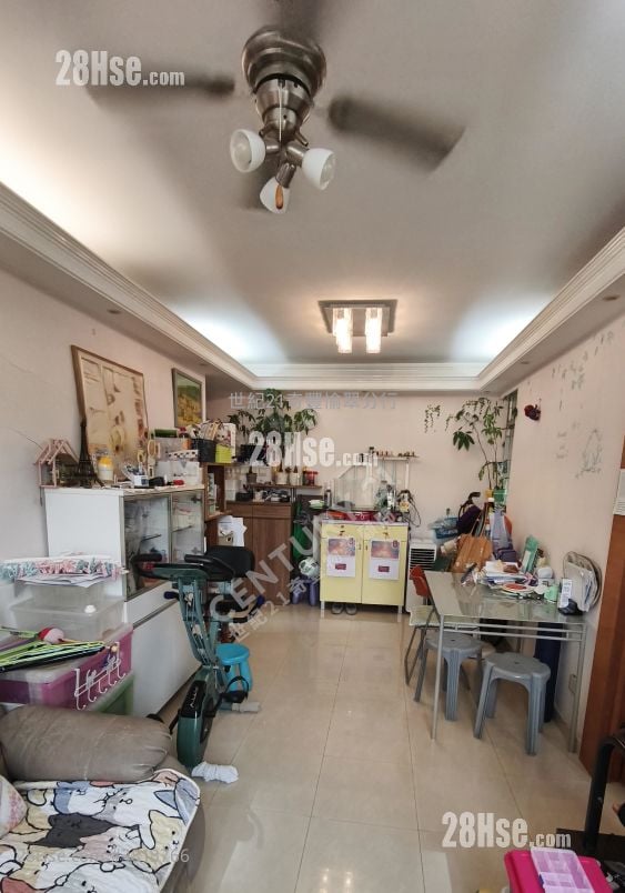 愉翠苑 售盤 3 房 , 2 浴室 650 平方呎