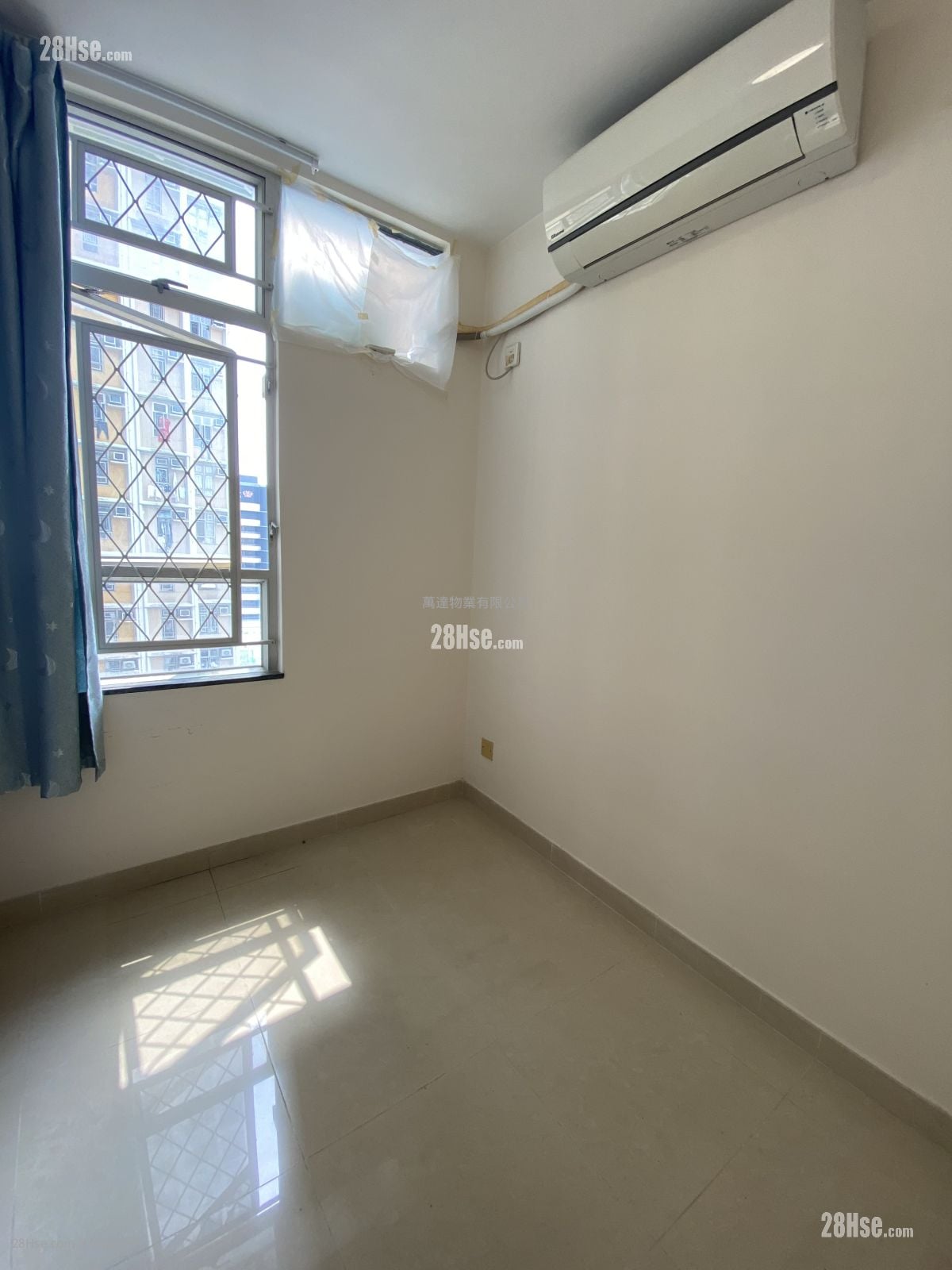Yu Chui Court Sell 3 Bedrooms , 2 Bathrooms 650 ft²