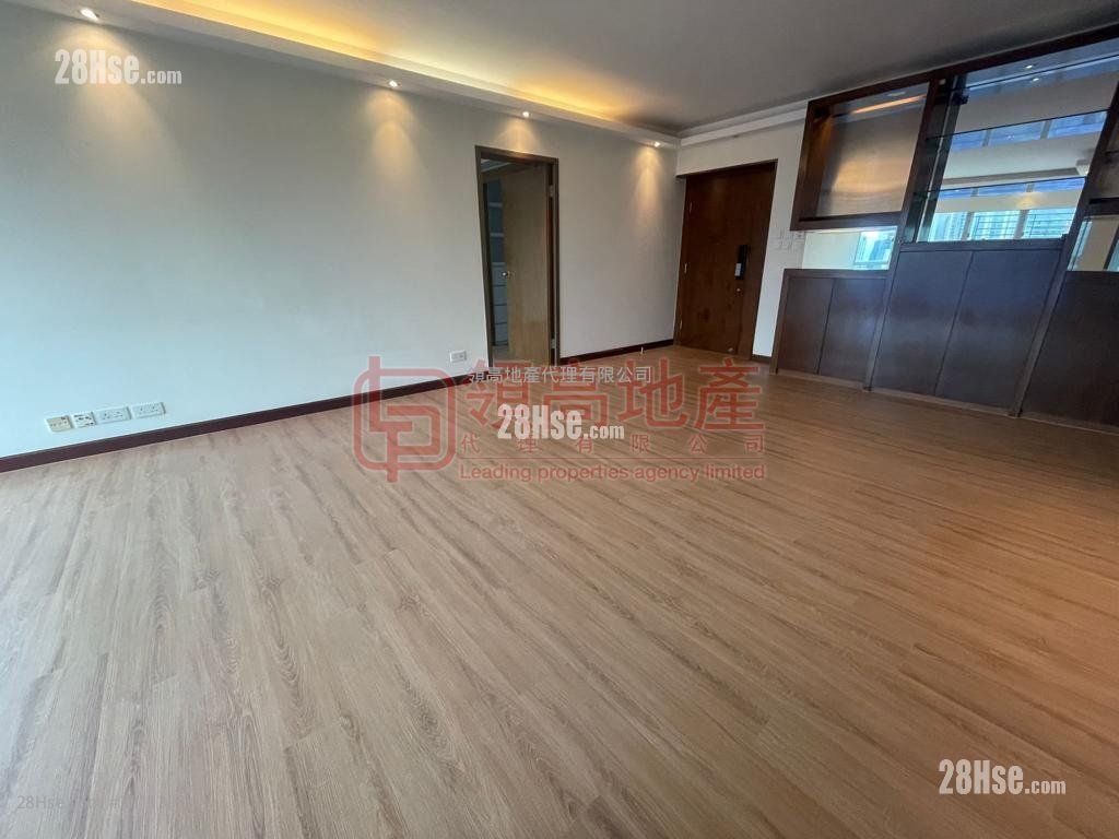 漾日居 租盘 3 房 1,076 平方尺