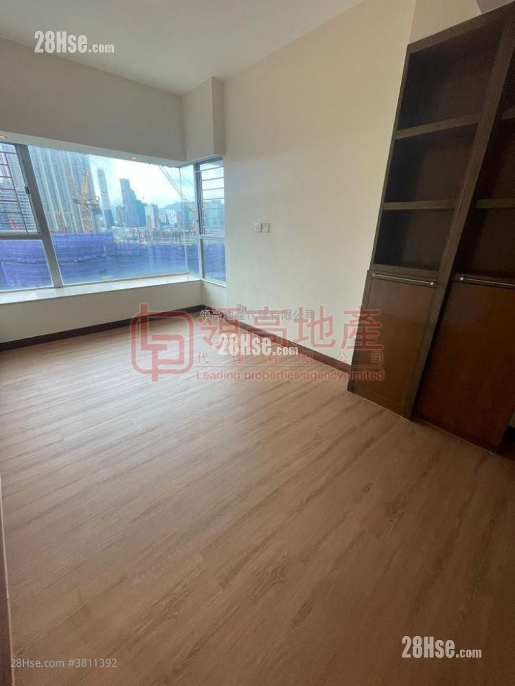 漾日居 租盘 3 房 1,076 平方尺