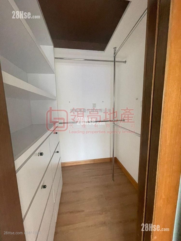 漾日居 租盘 3 房 1,076 平方尺